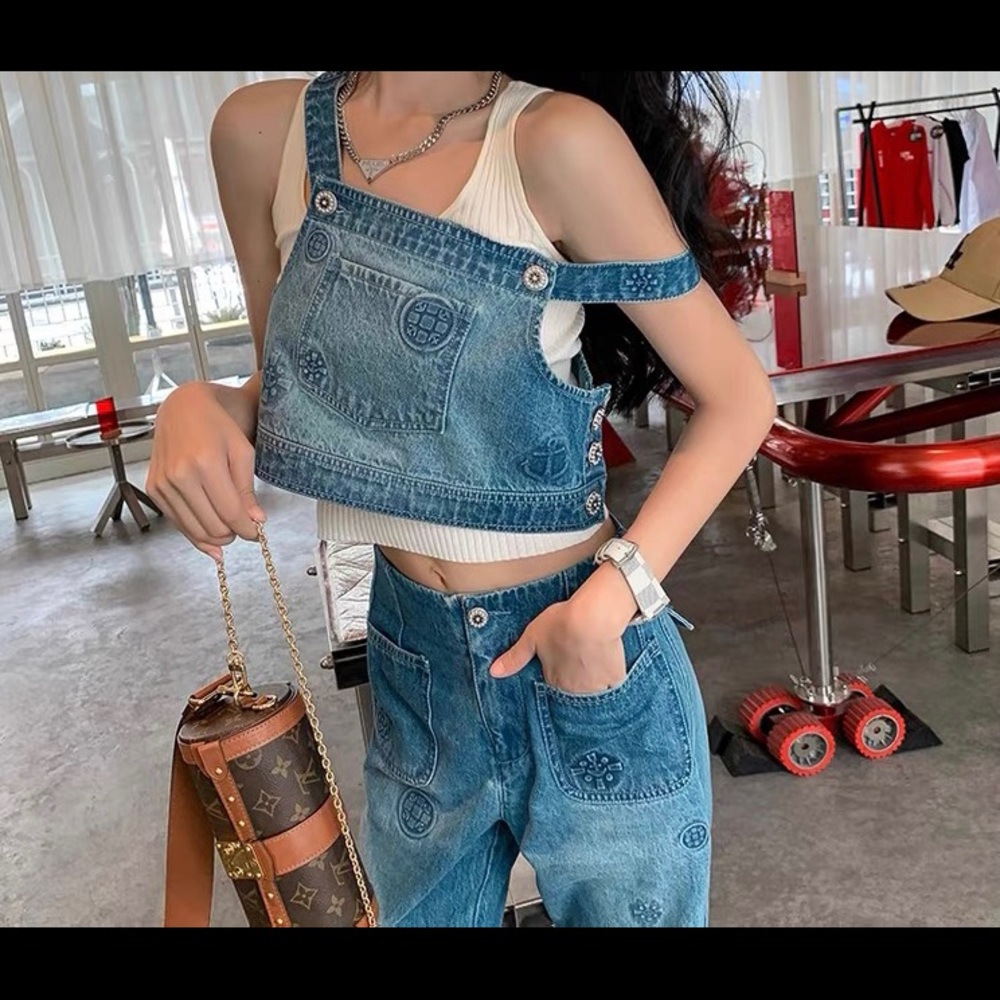 Jeans suit